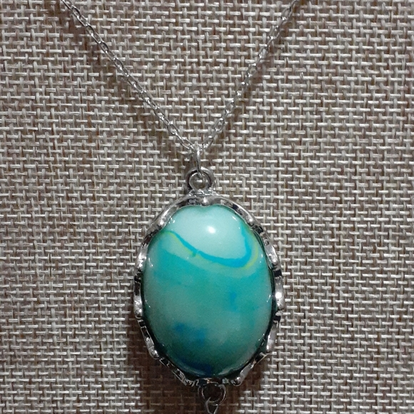 CHRISTOPHER  &  BANKS - Picture 3 of 4